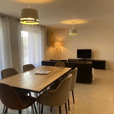 T3 Des Ecorchats Holiday home *